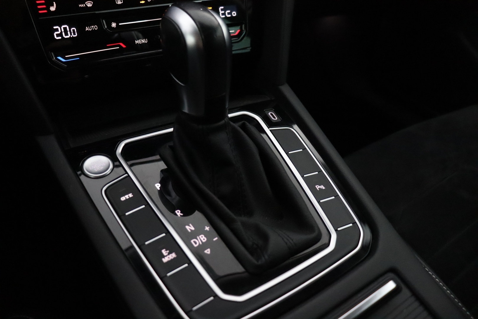 VOLKSWAGEN Passat 2021