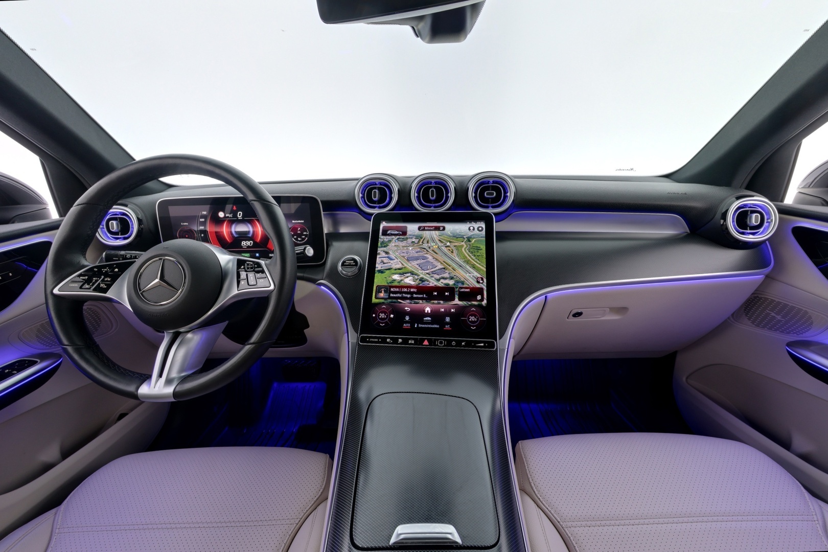 MERCEDES-BENZ GLC 2024