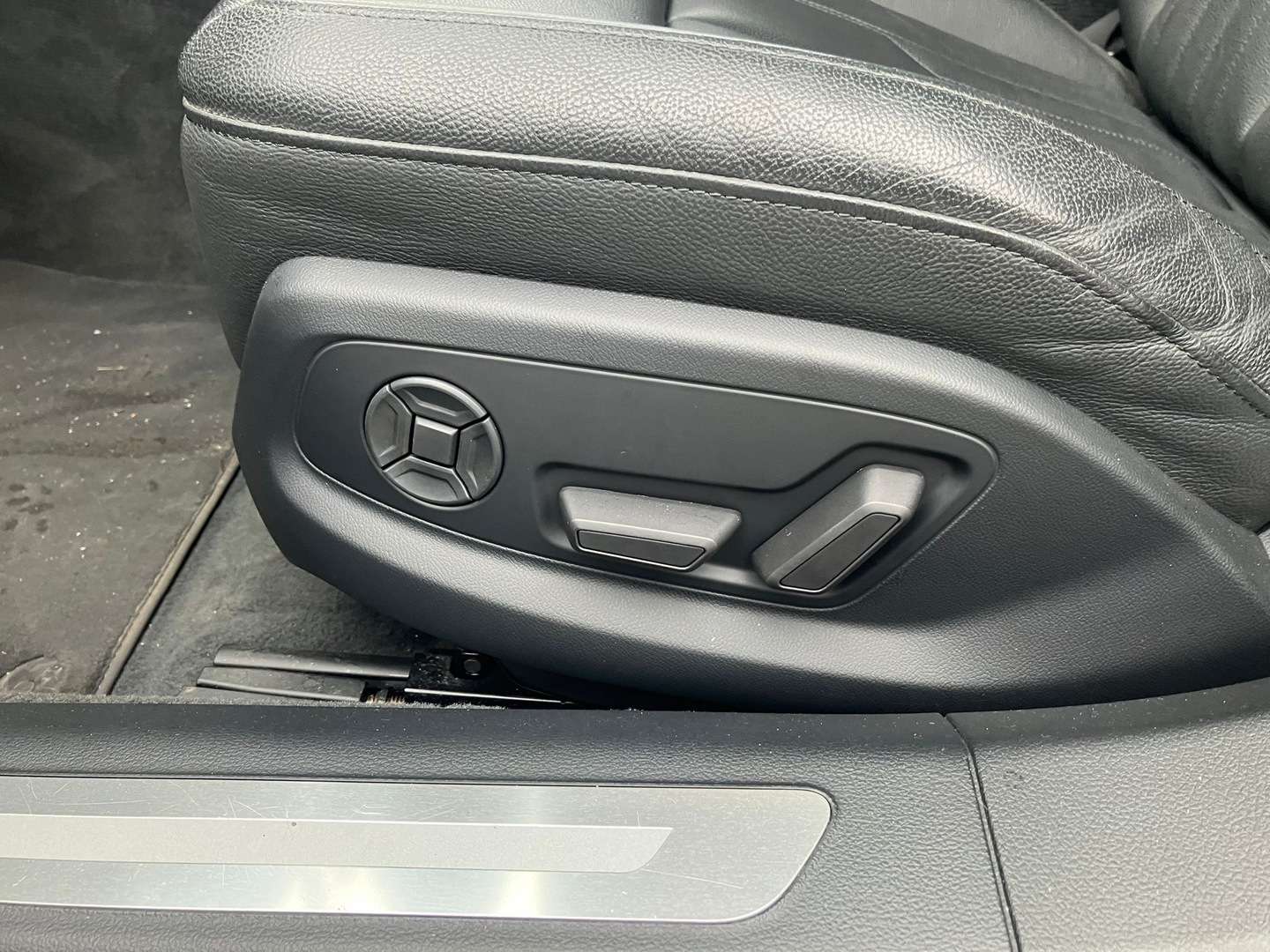 AUDI A8 2020