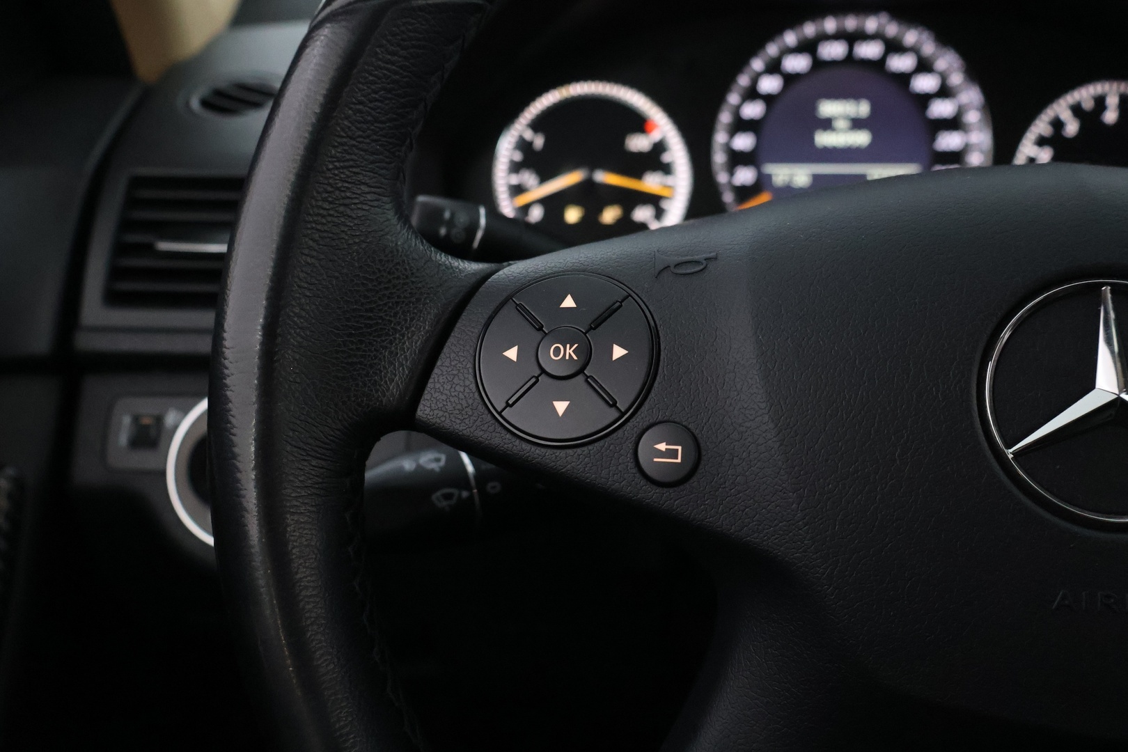 MERCEDES-BENZ C 2008