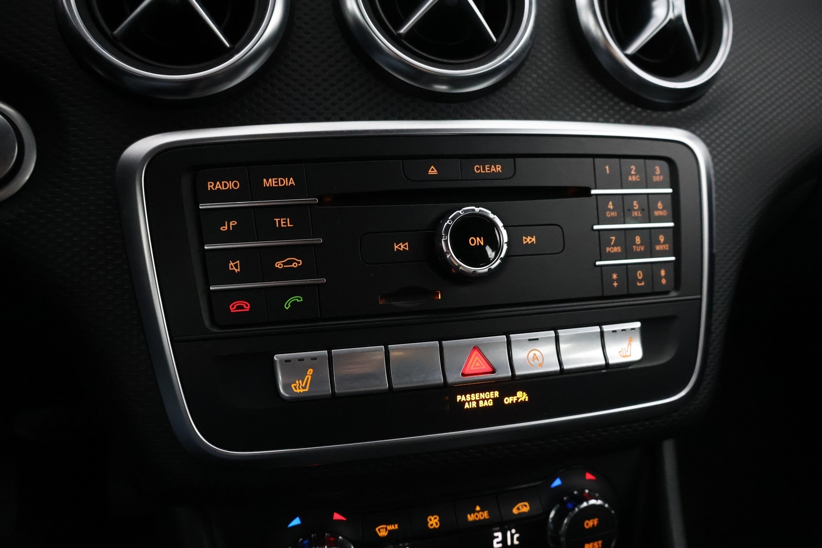 MERCEDES-BENZ A 2018