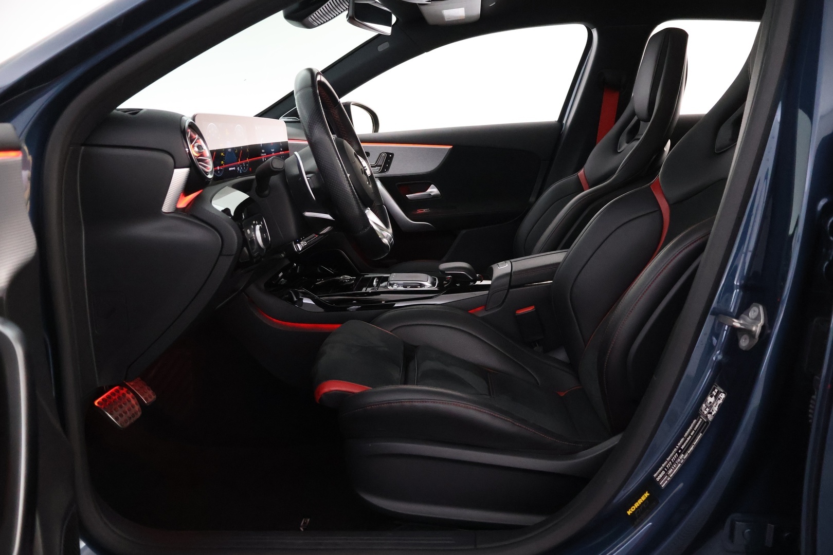 MERCEDES-BENZ A 35 AMG 2019