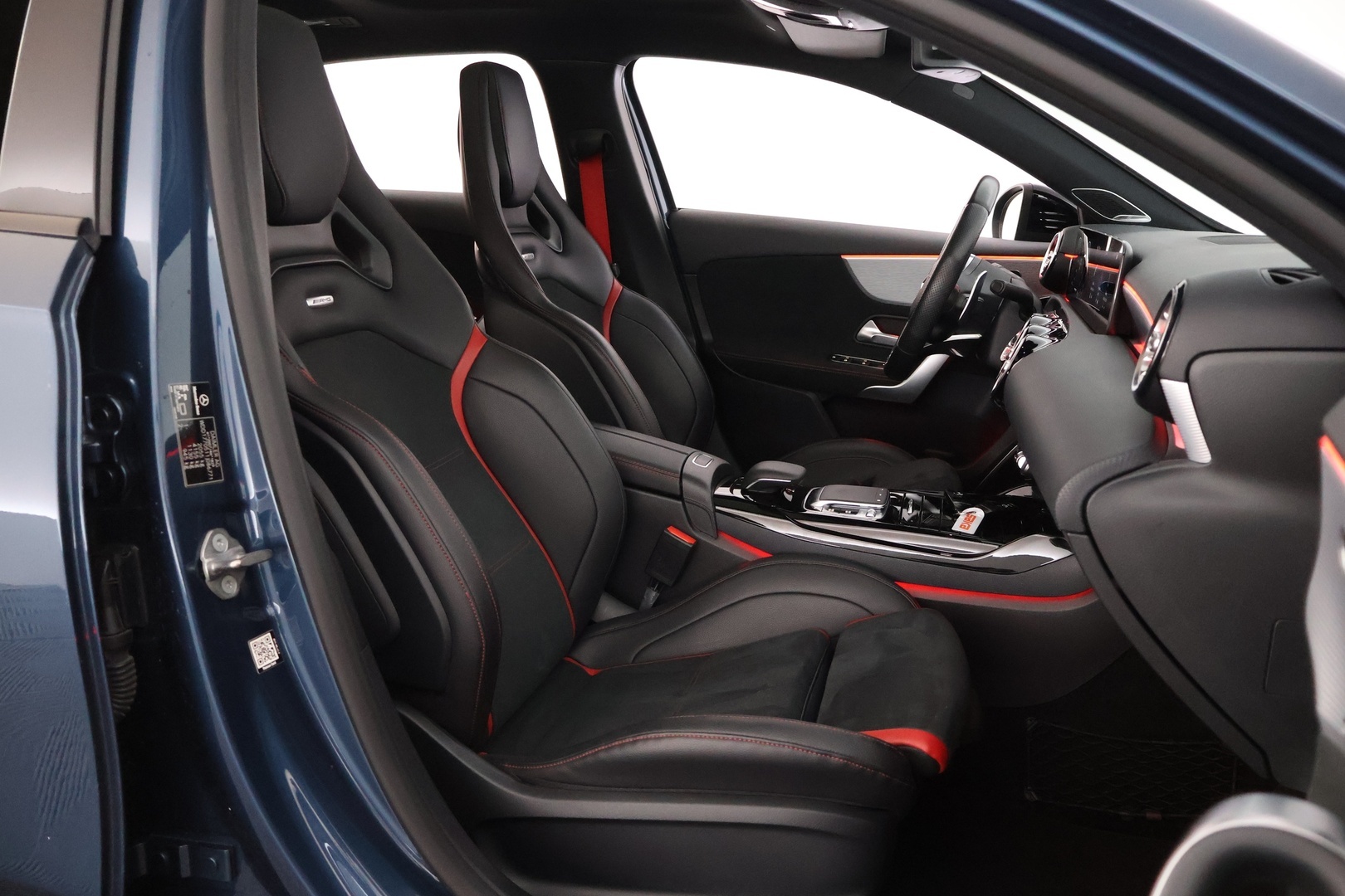 MERCEDES-BENZ A 35 AMG 2019