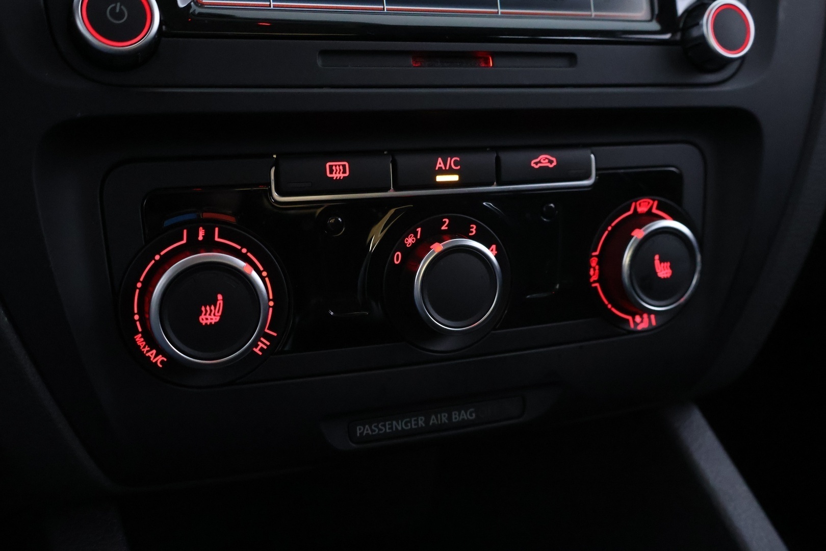 VOLKSWAGEN Jetta 2014