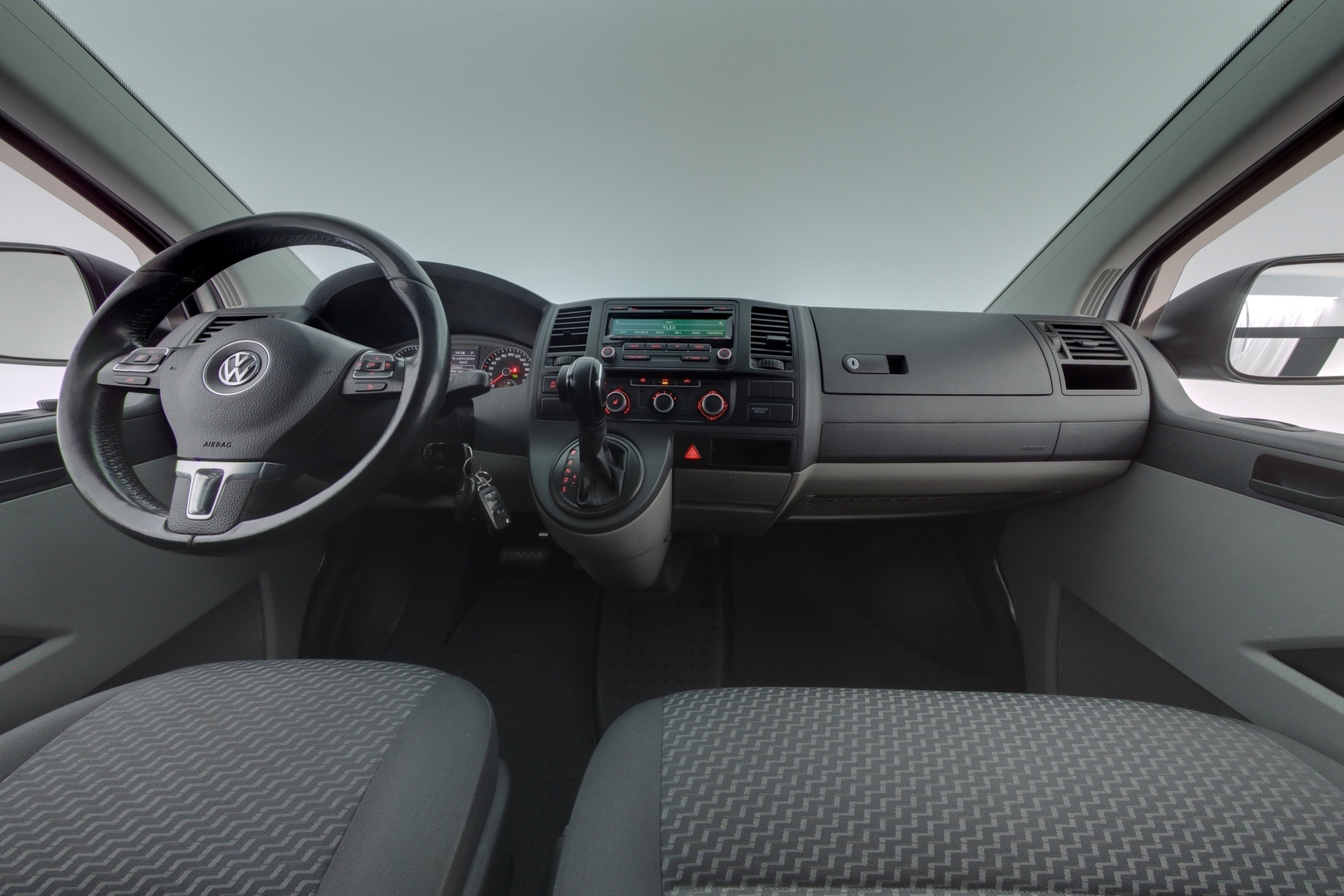 VOLKSWAGEN Transporter 2015