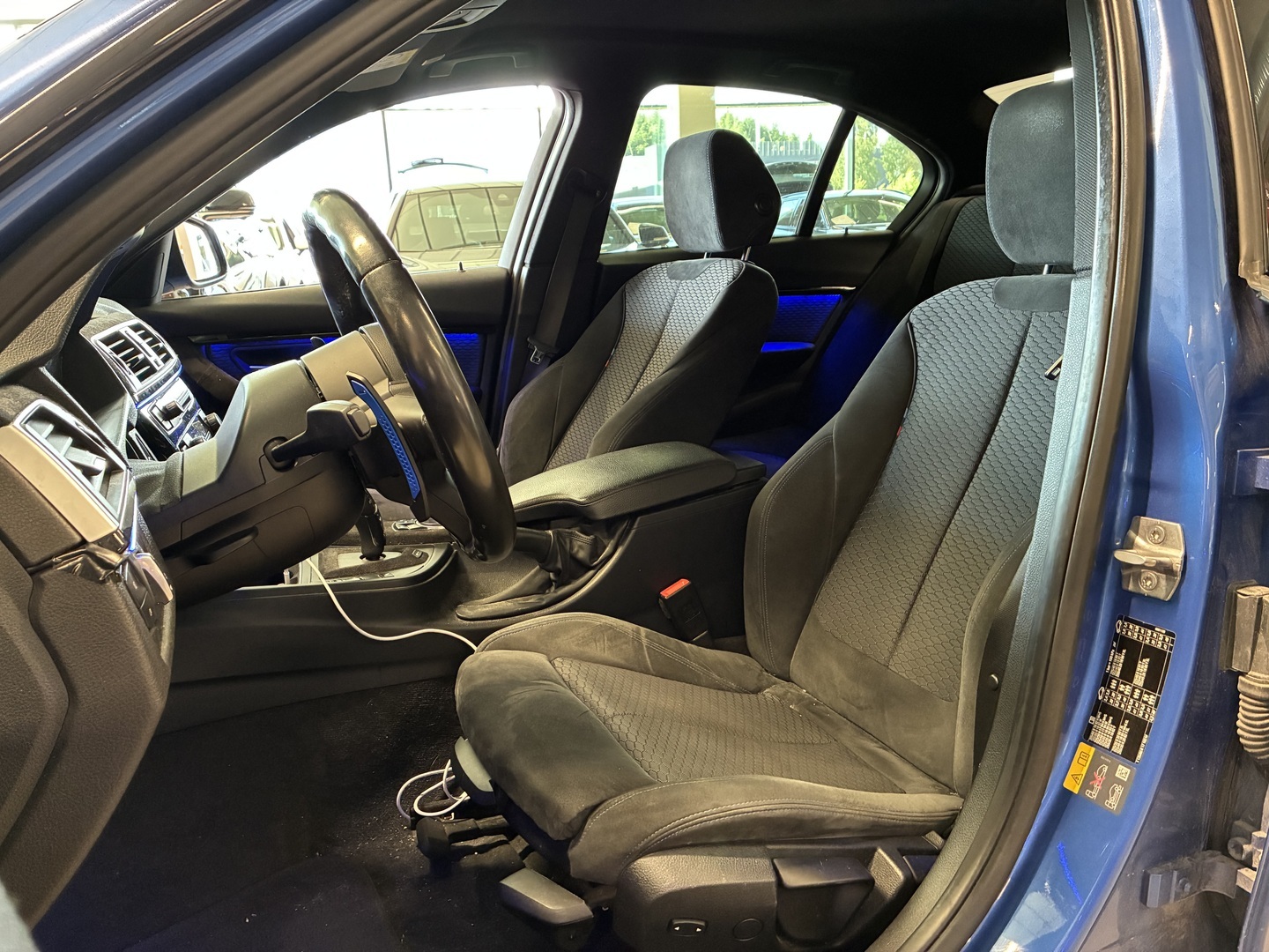 BMW 330 2016
