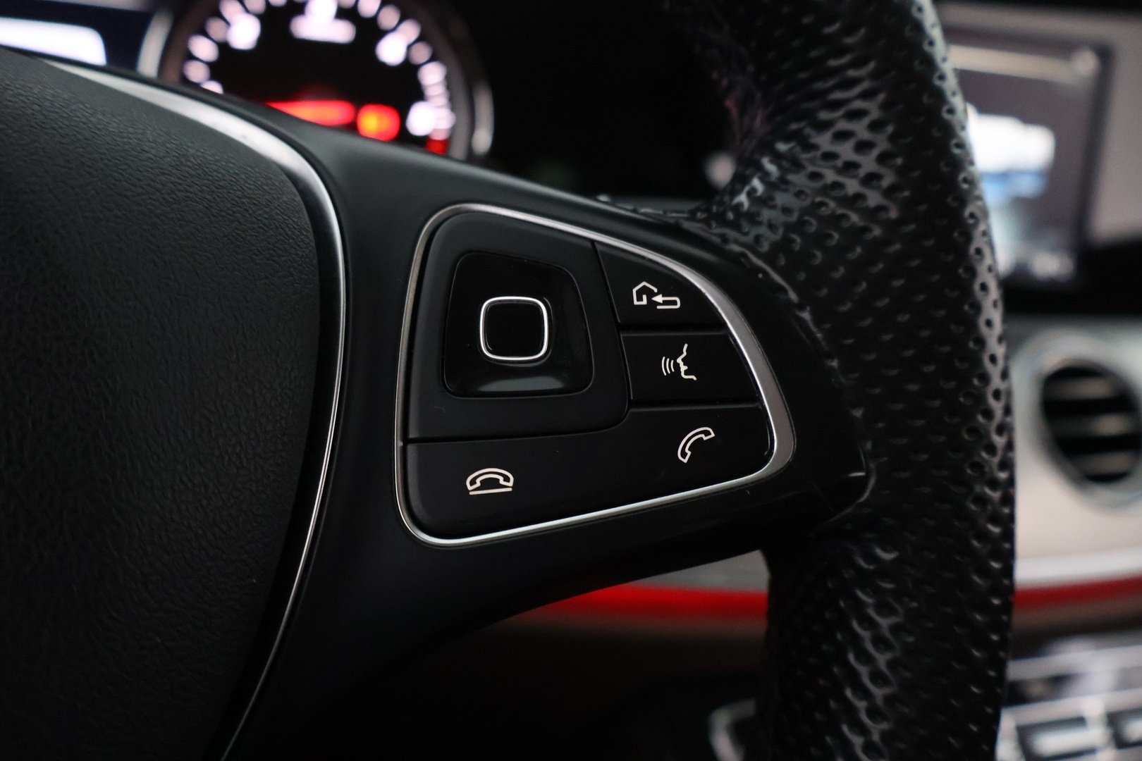 MERCEDES-BENZ E 2017