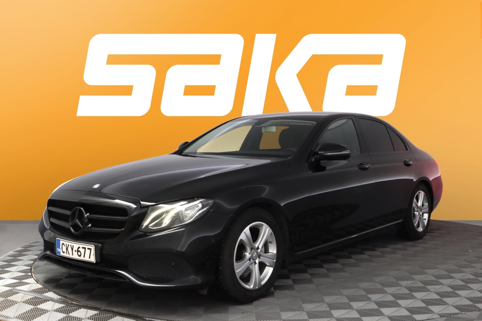 MERCEDES-BENZ E 2017