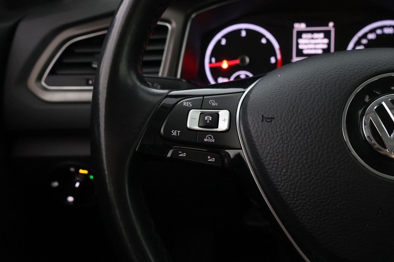 VOLKSWAGEN T-Roc 2018