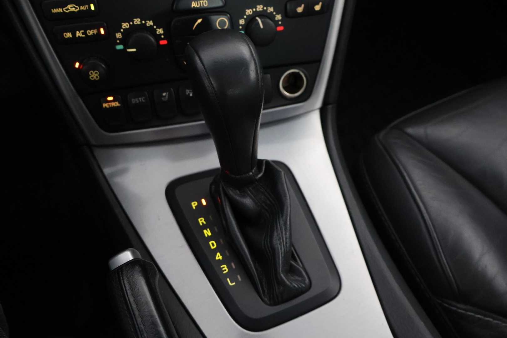 VOLVO S60 2006