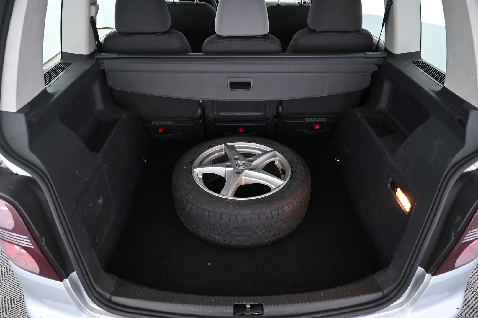 VOLKSWAGEN Touran 2008