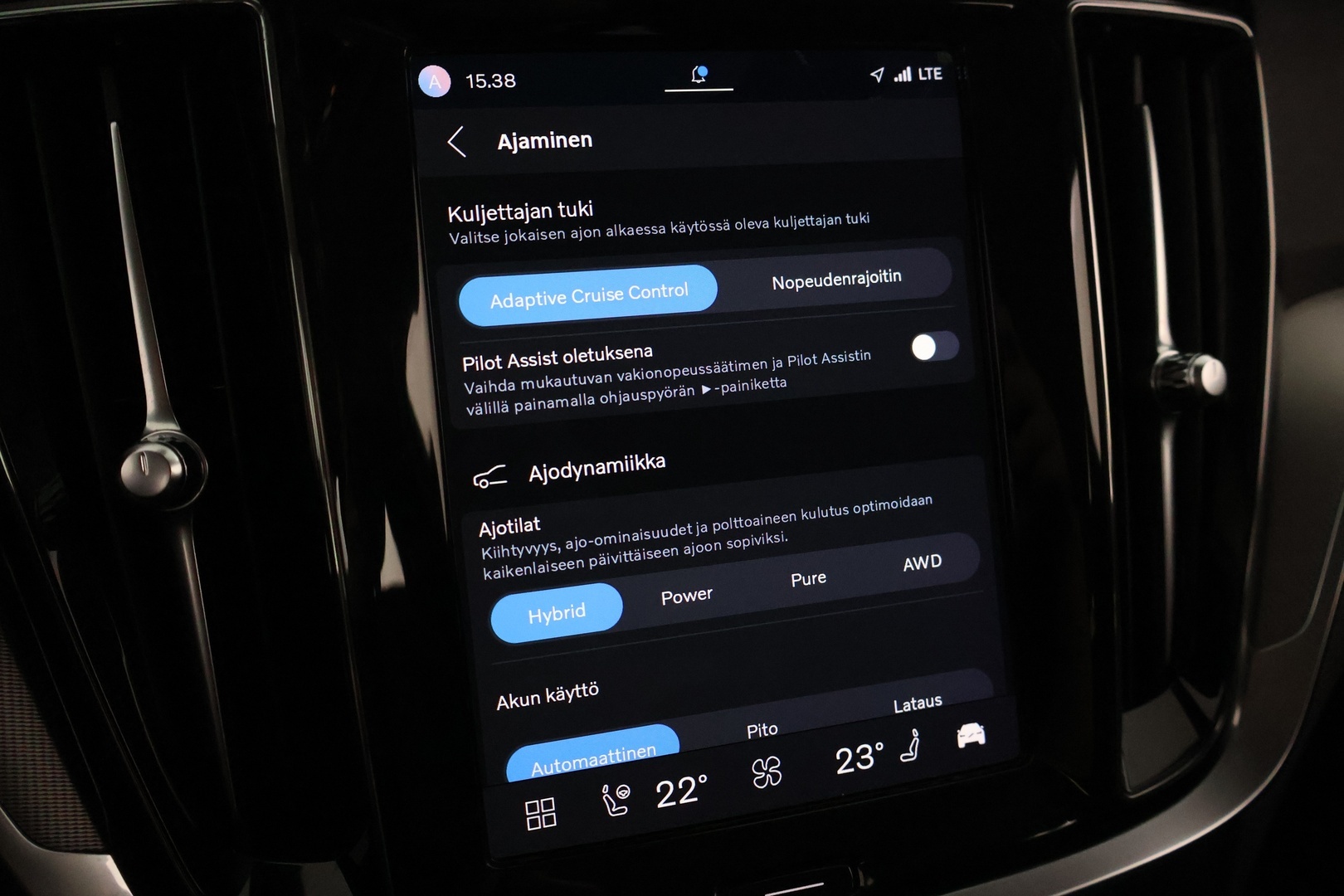 VOLVO V60 2024