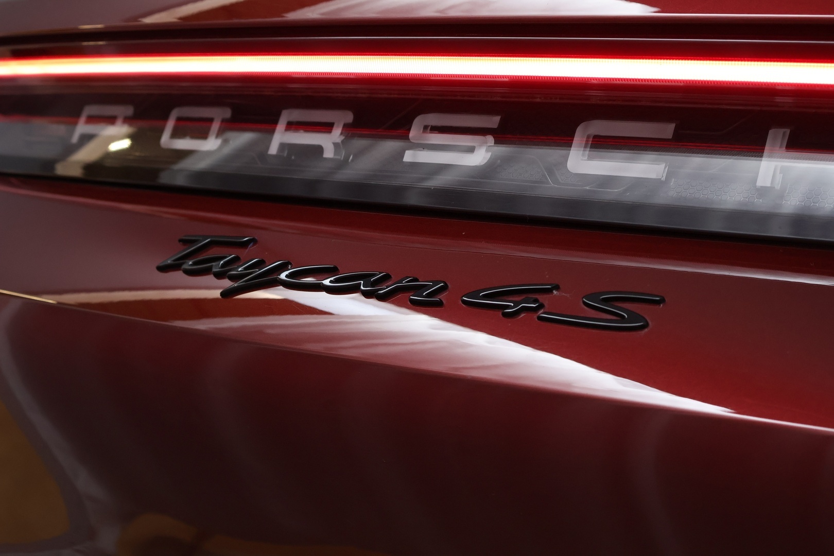 PORSCHE Taycan 2022