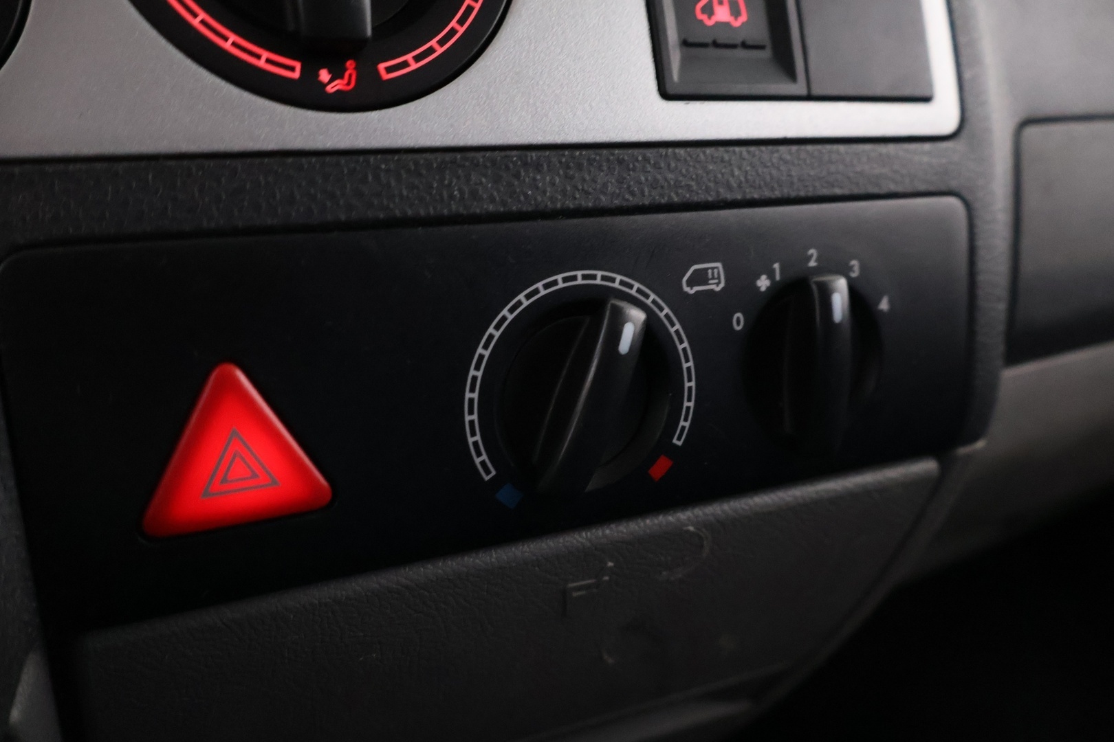 VOLKSWAGEN Transporter 2006