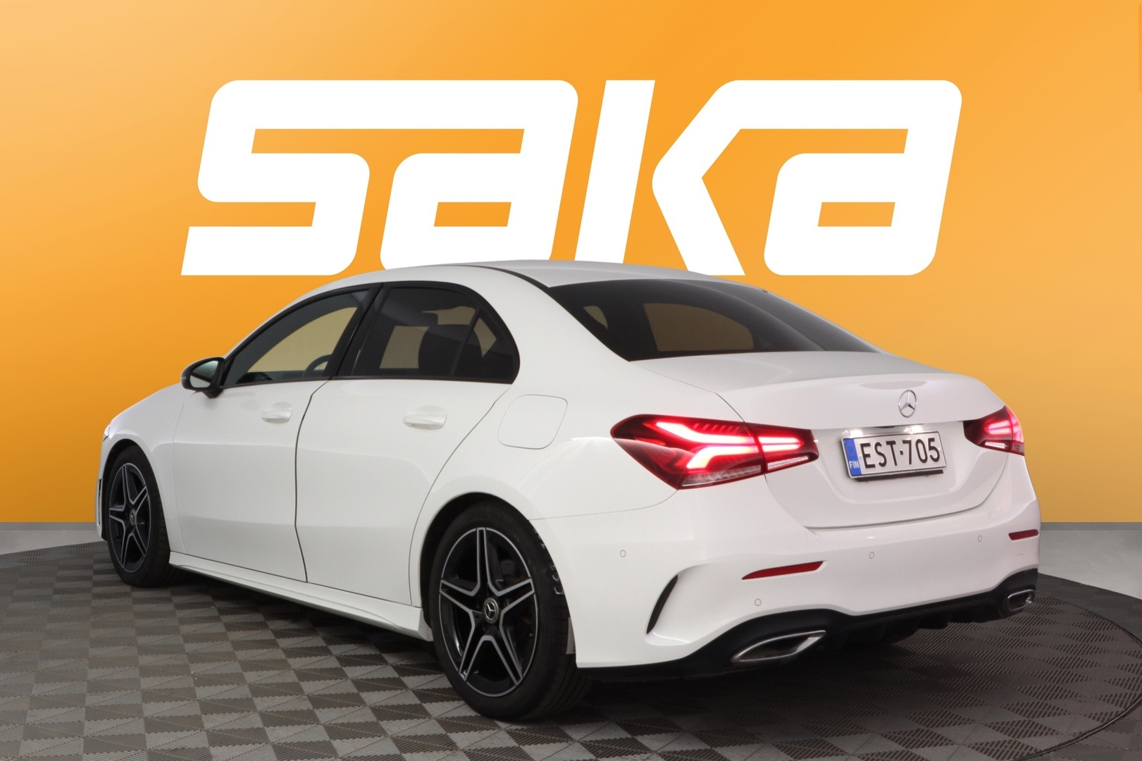 MERCEDES-BENZ A 2021