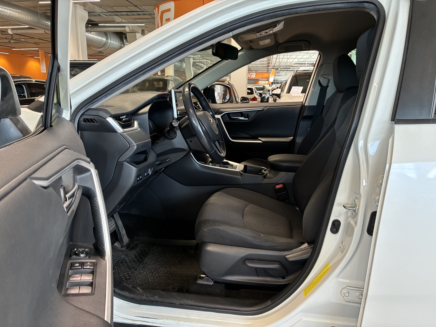 TOYOTA RAV4 2021