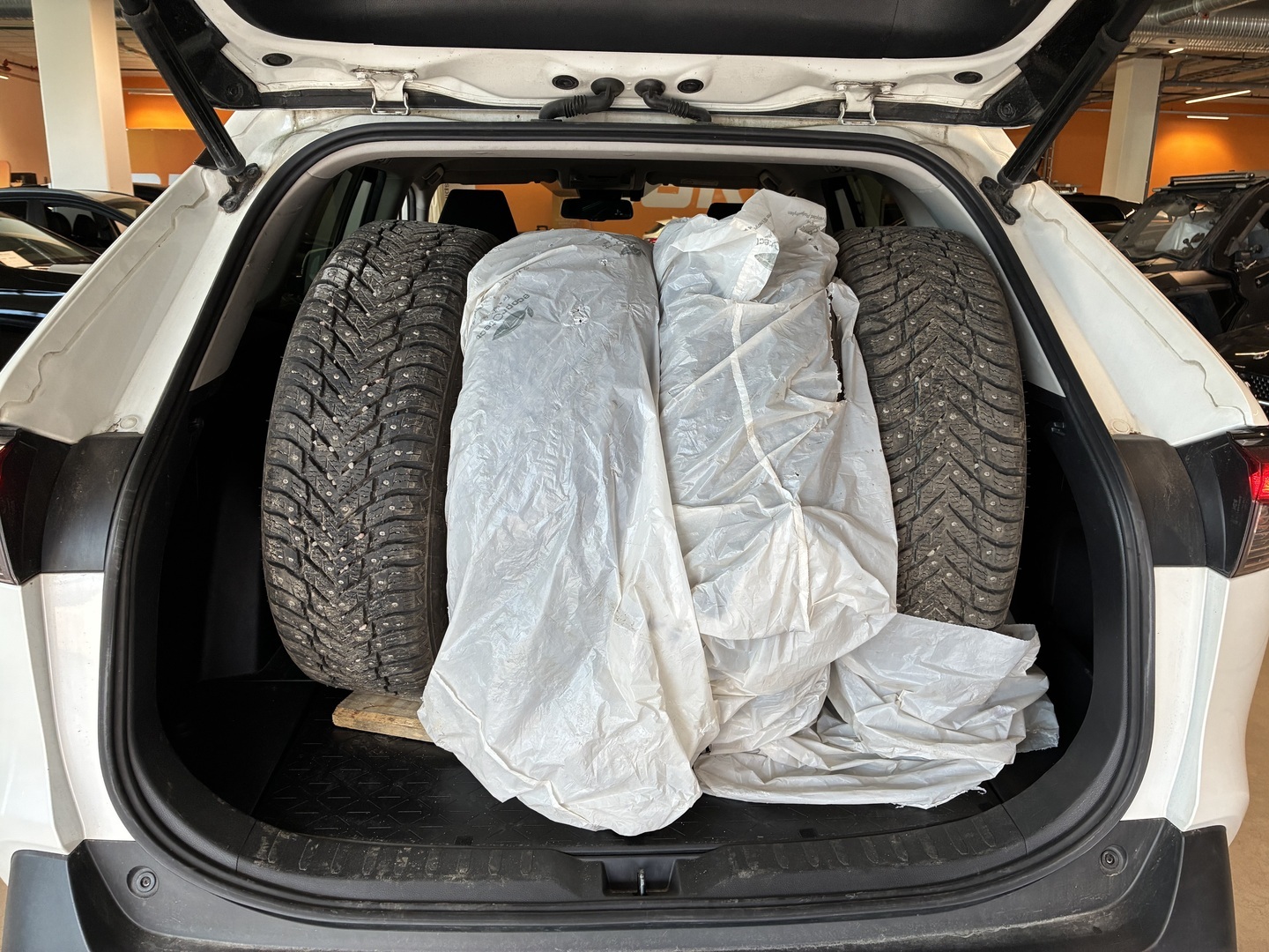 TOYOTA RAV4 2021