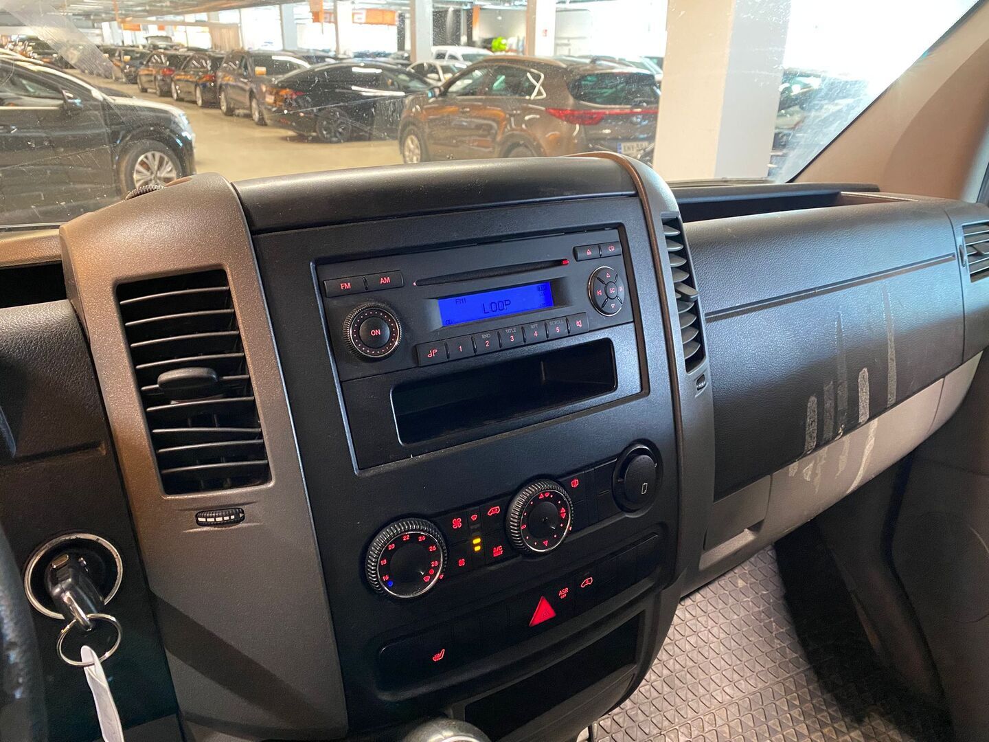 VOLKSWAGEN Crafter 2012