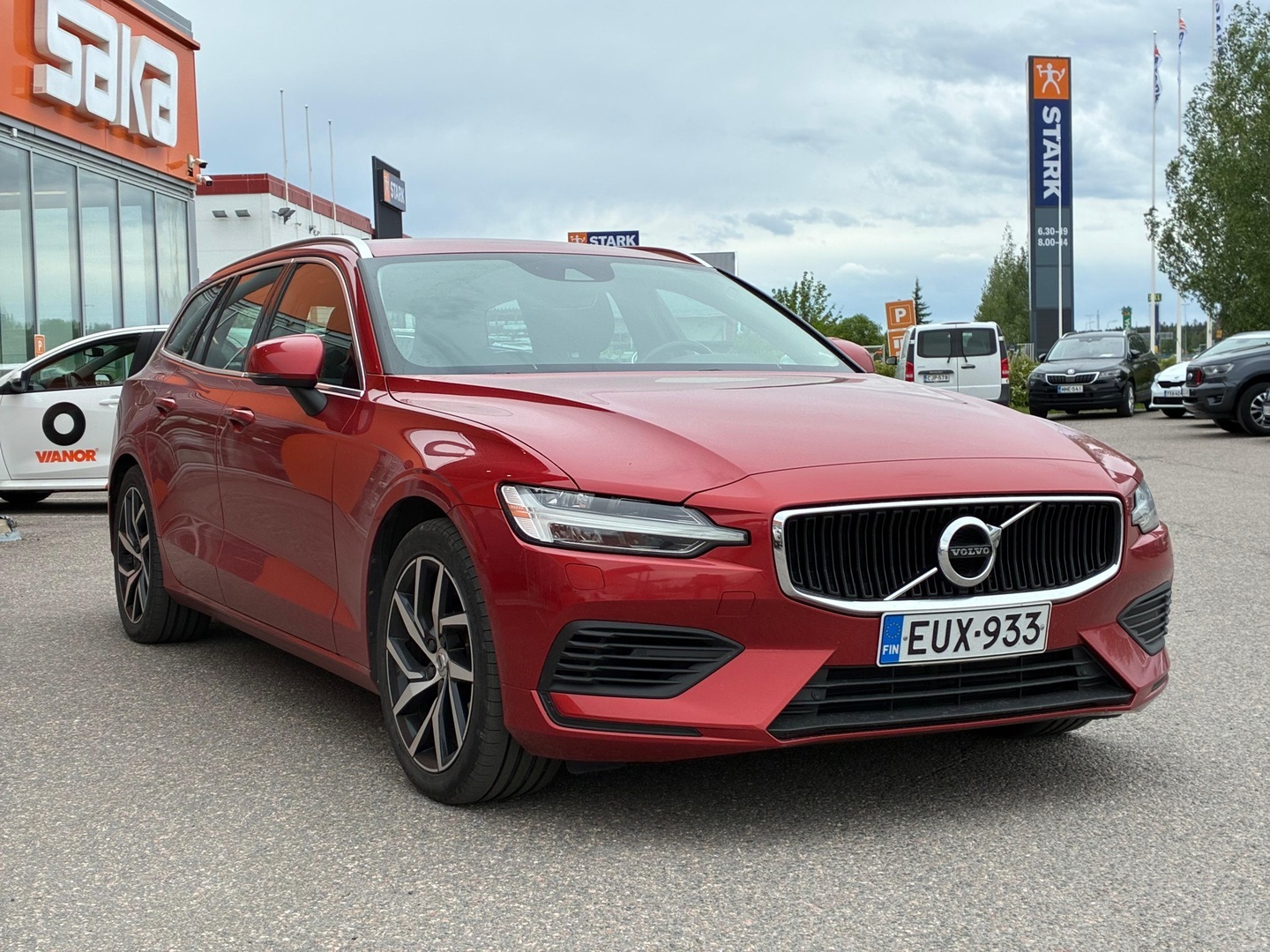 VOLVO V60 2020