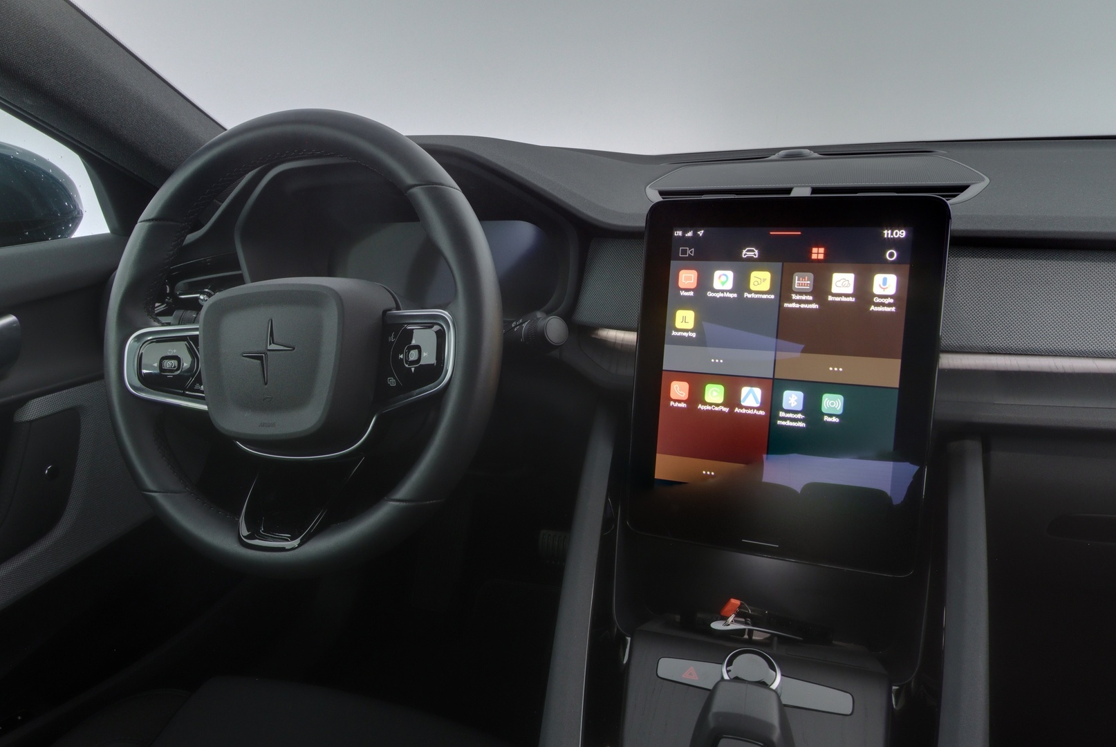 POLESTAR 2 2025