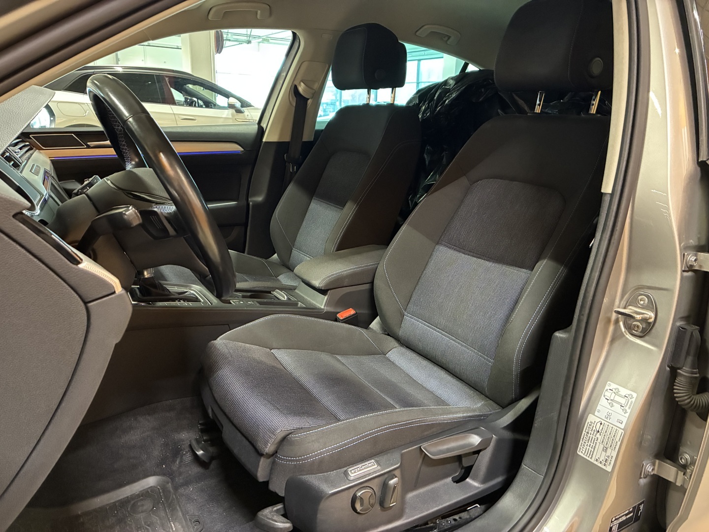 VOLKSWAGEN Passat 2016