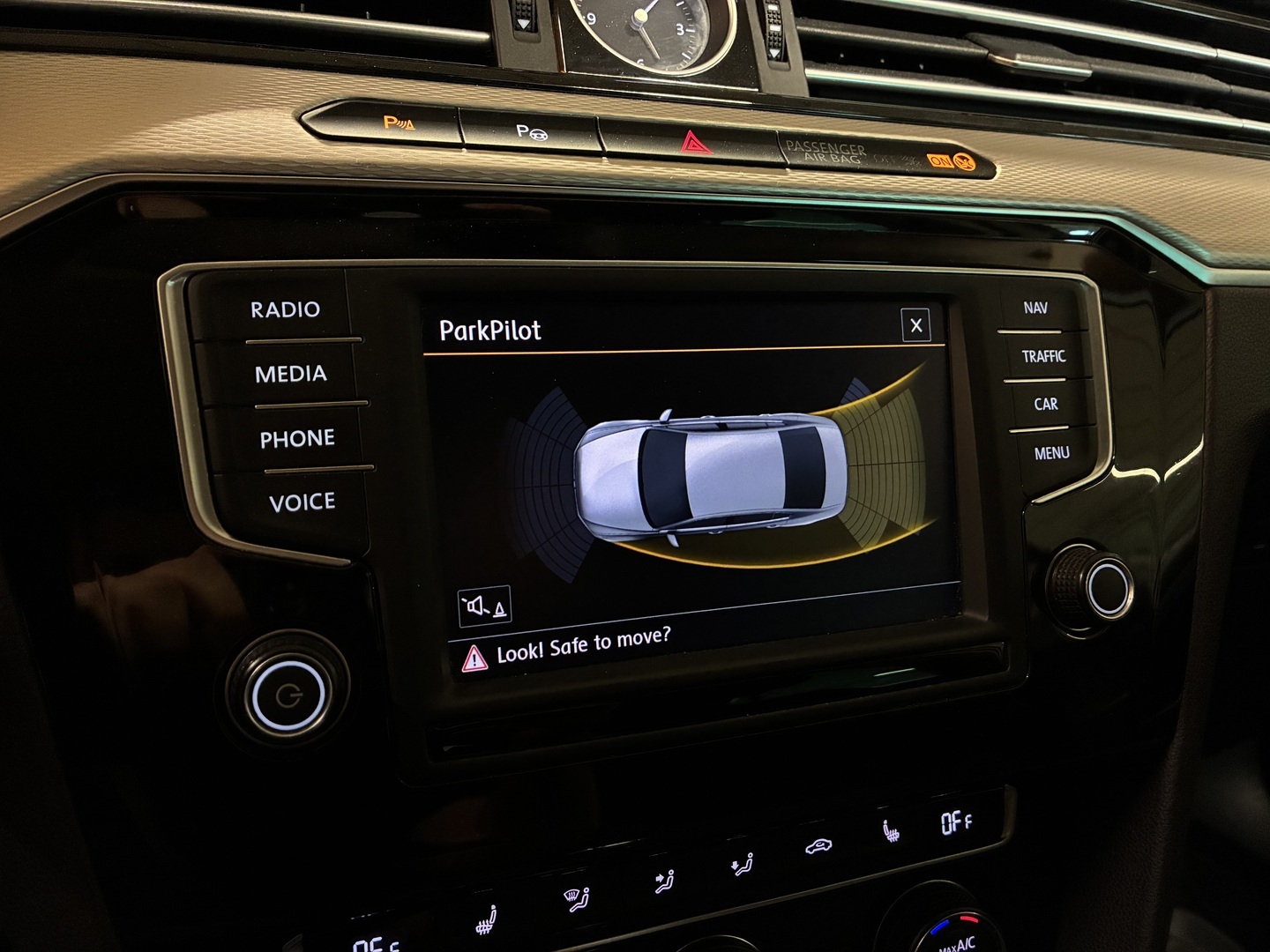 VOLKSWAGEN Passat 2016