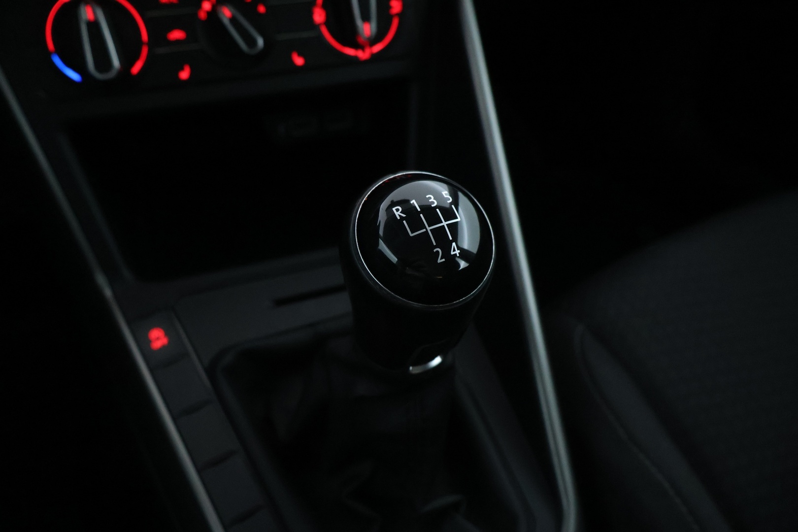 VOLKSWAGEN Polo 2019