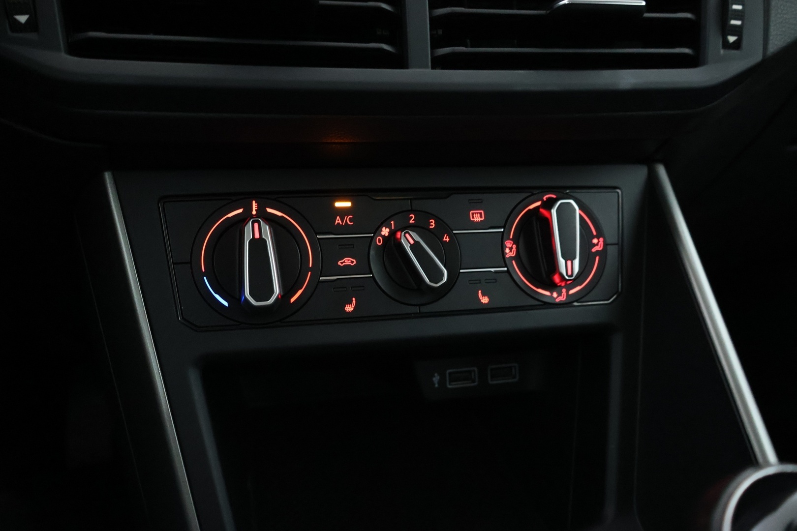 VOLKSWAGEN Polo 2019