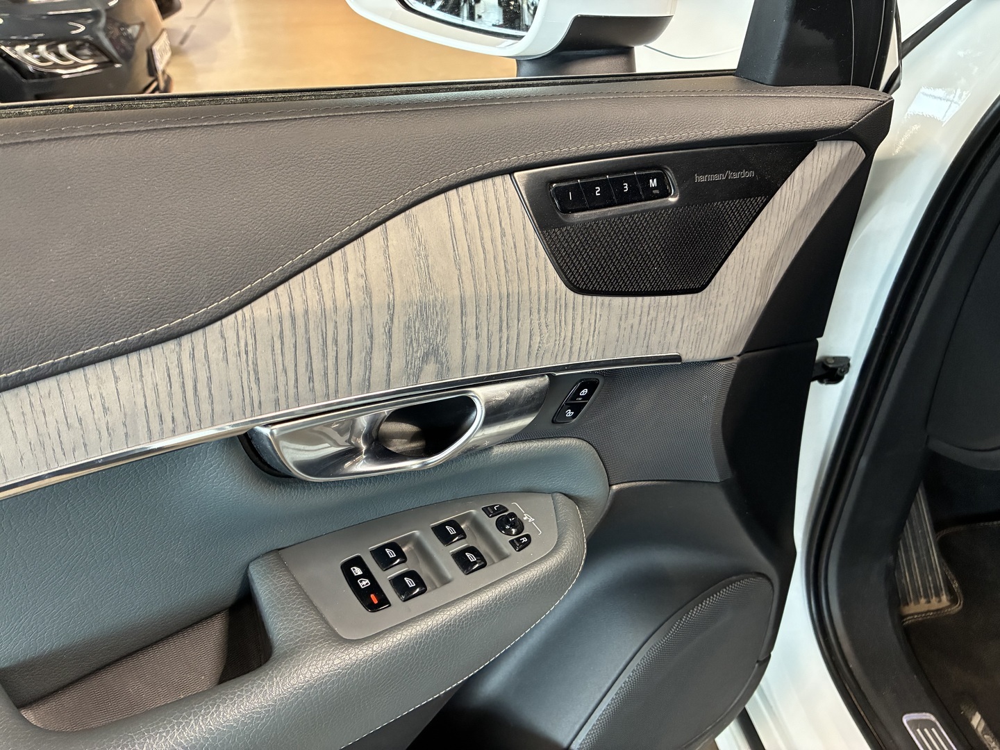 VOLVO XC90 2020