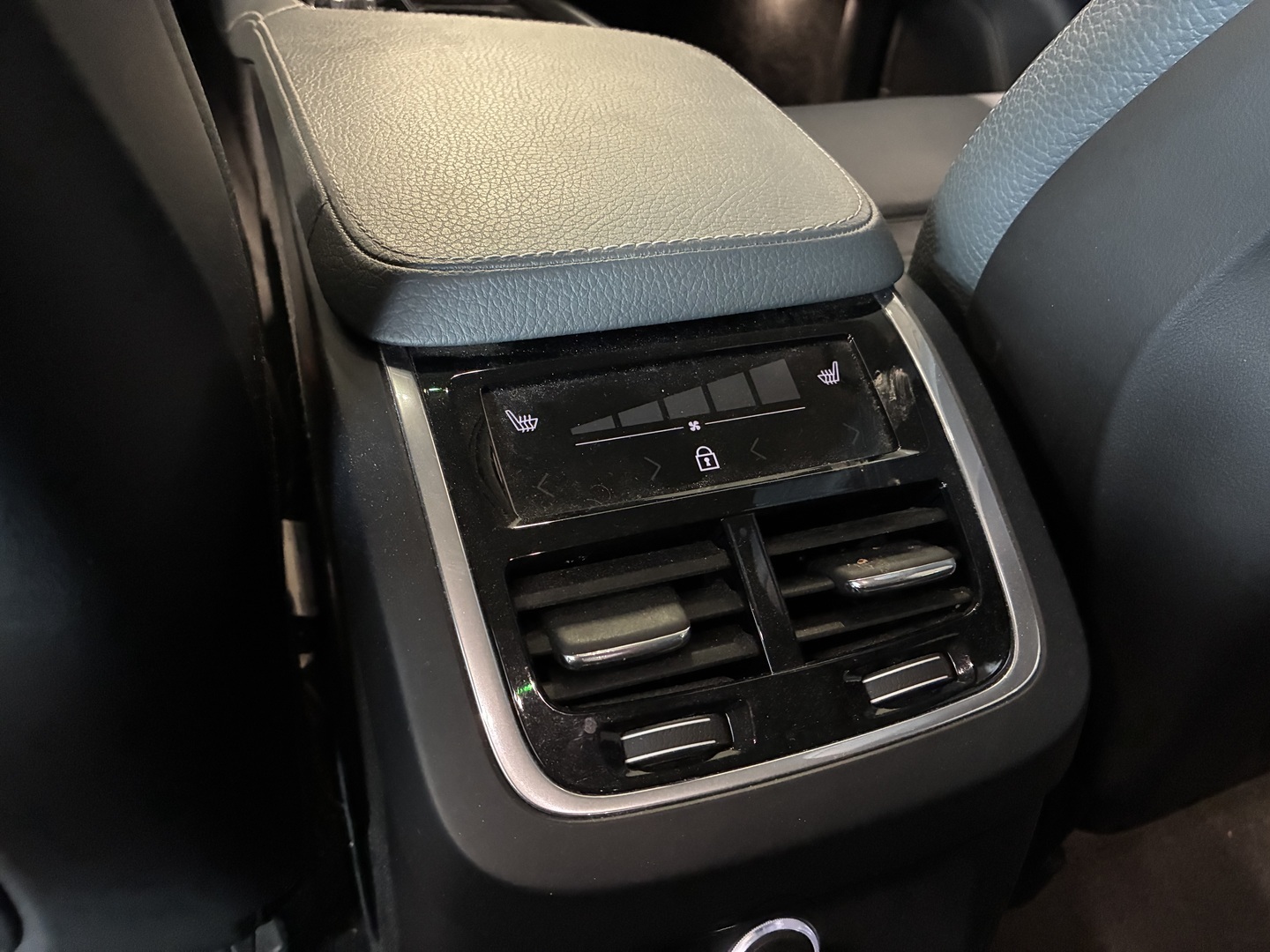 VOLVO XC90 2020
