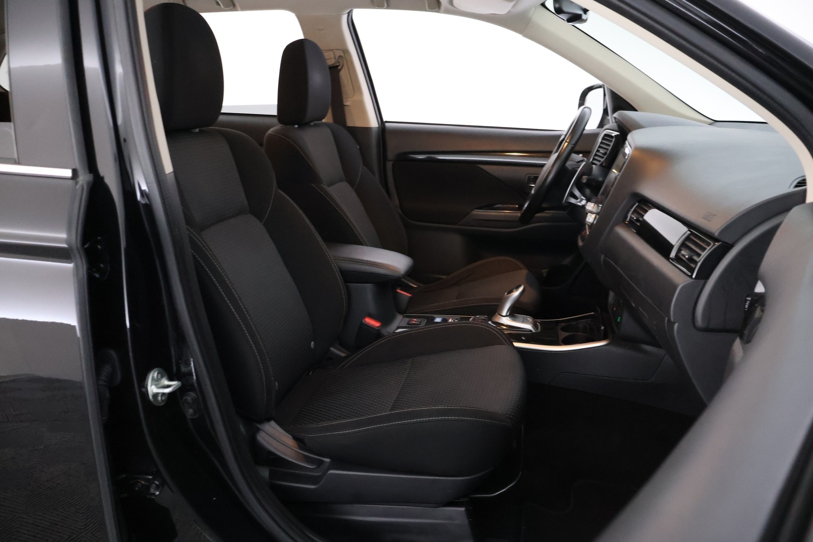 MITSUBISHI OUTLANDER PHEV 2020