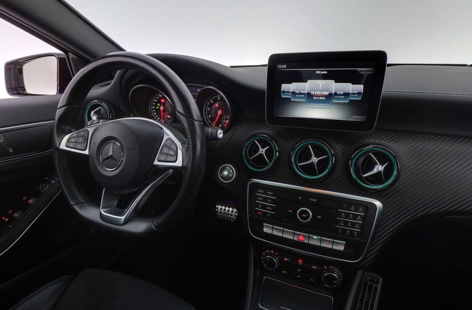 MERCEDES-BENZ A 2016