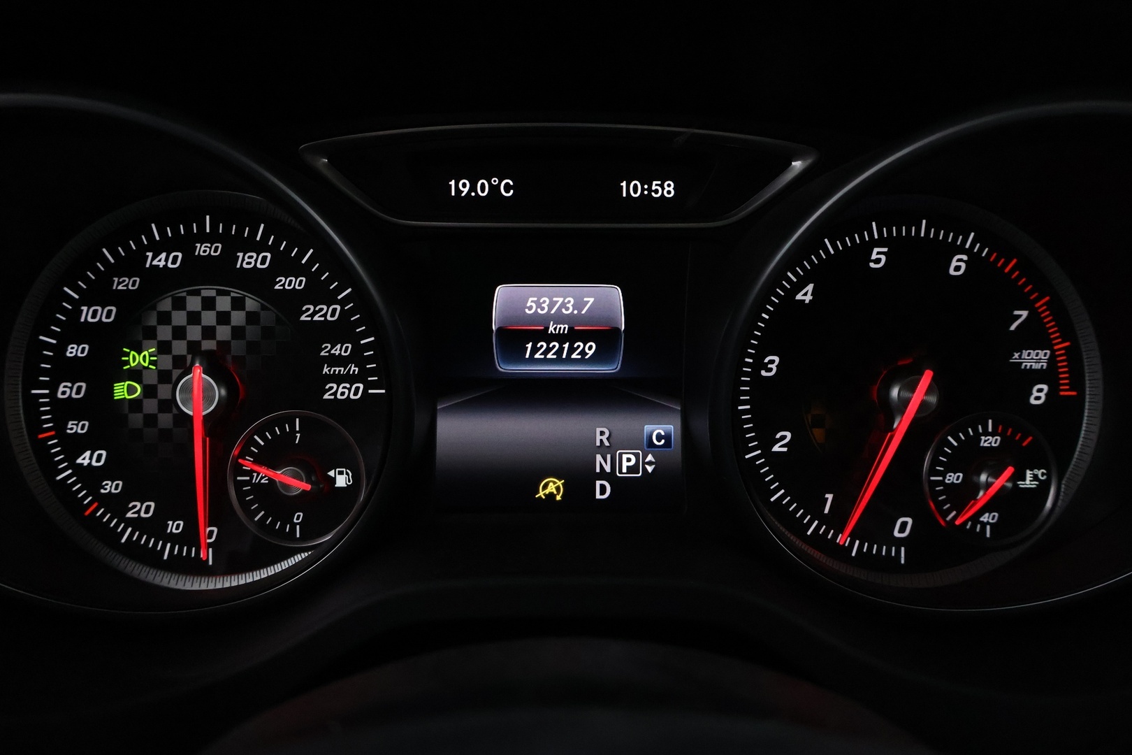 MERCEDES-BENZ A 2016