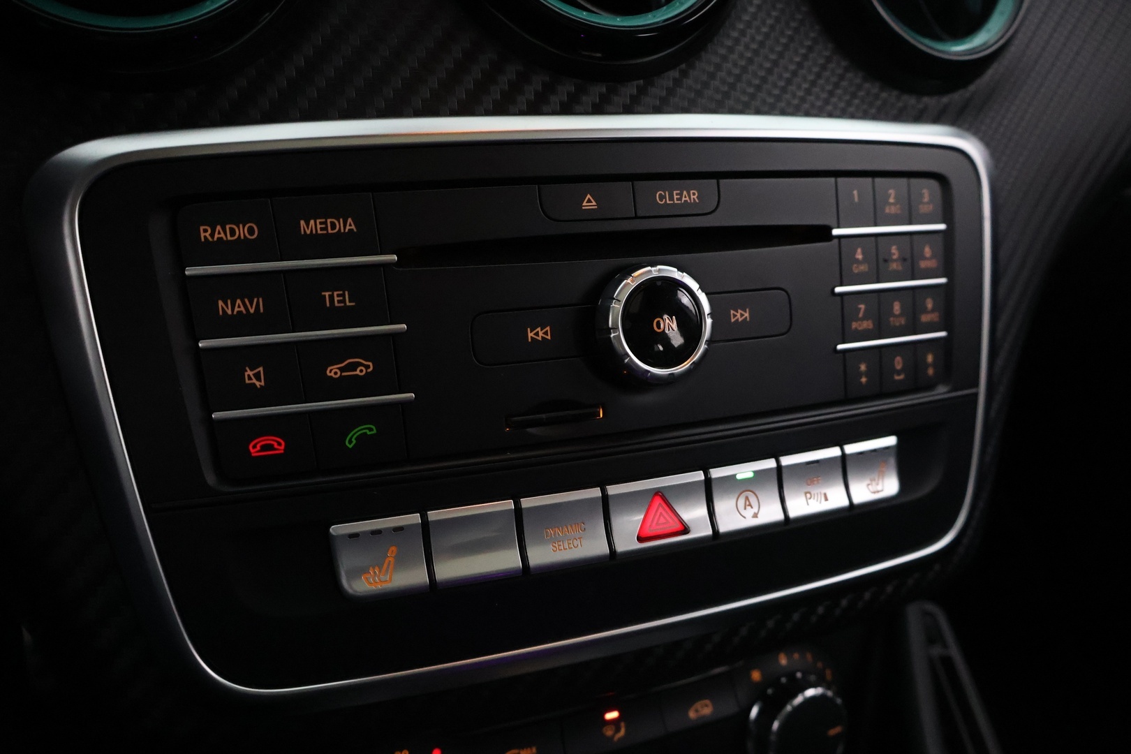 MERCEDES-BENZ A 2016