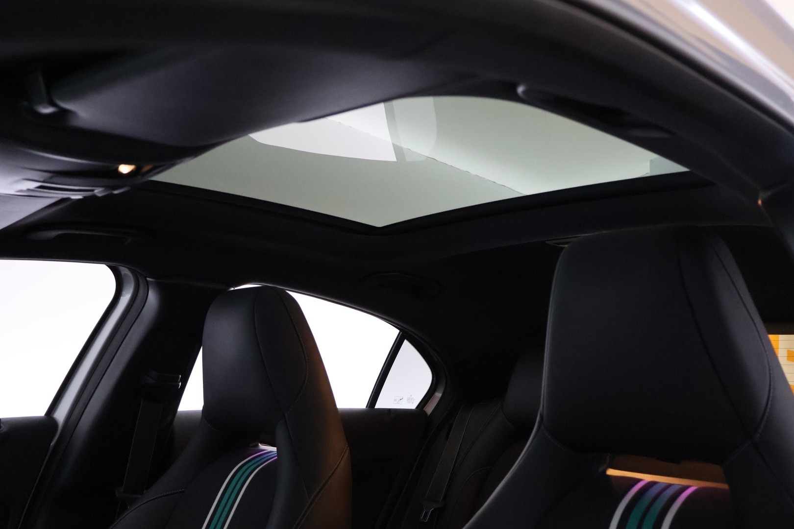 MERCEDES-BENZ A 2016