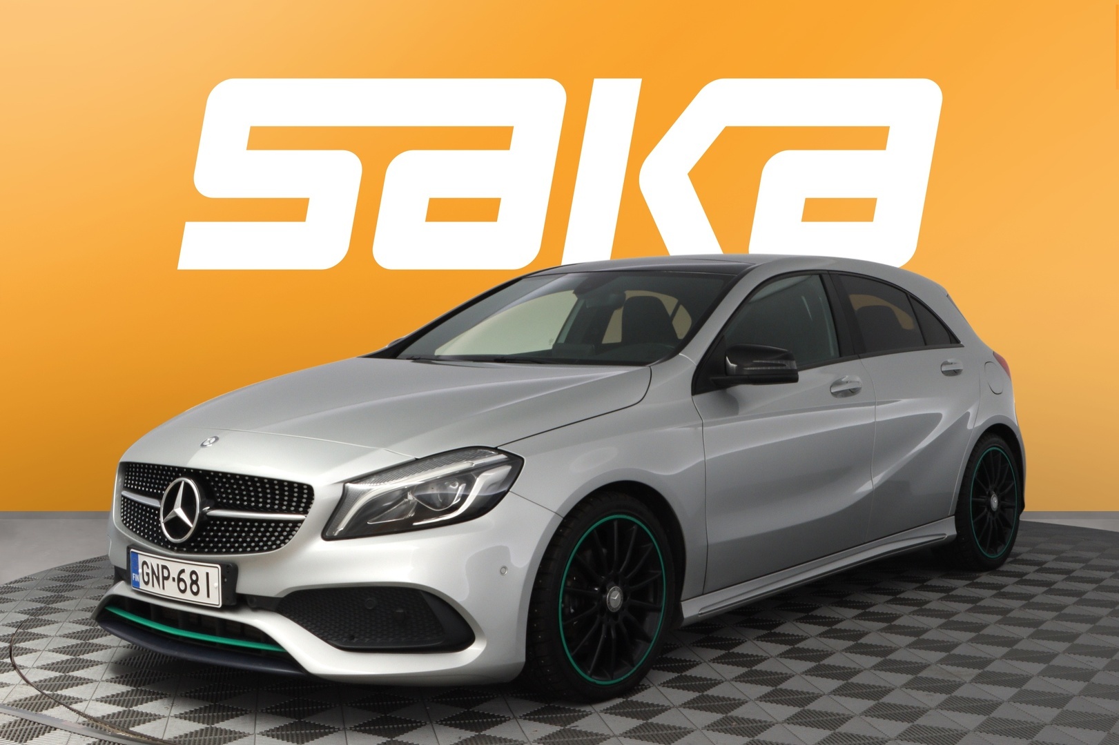 MERCEDES-BENZ A 2016