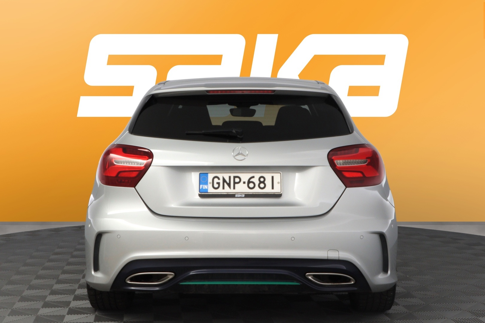 MERCEDES-BENZ A 2016