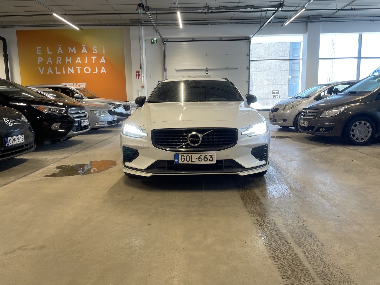 VOLVO V60 2021