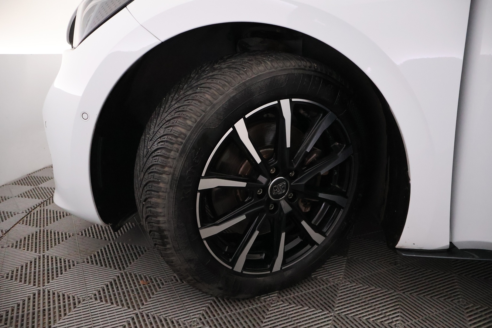 CUPRA Born 2023