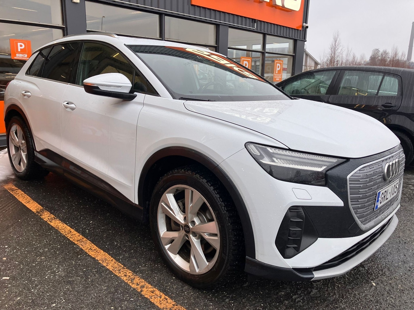 AUDI Q4 e-tron 2024