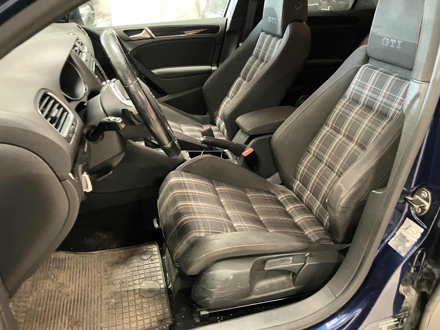 VOLKSWAGEN Golf 2009