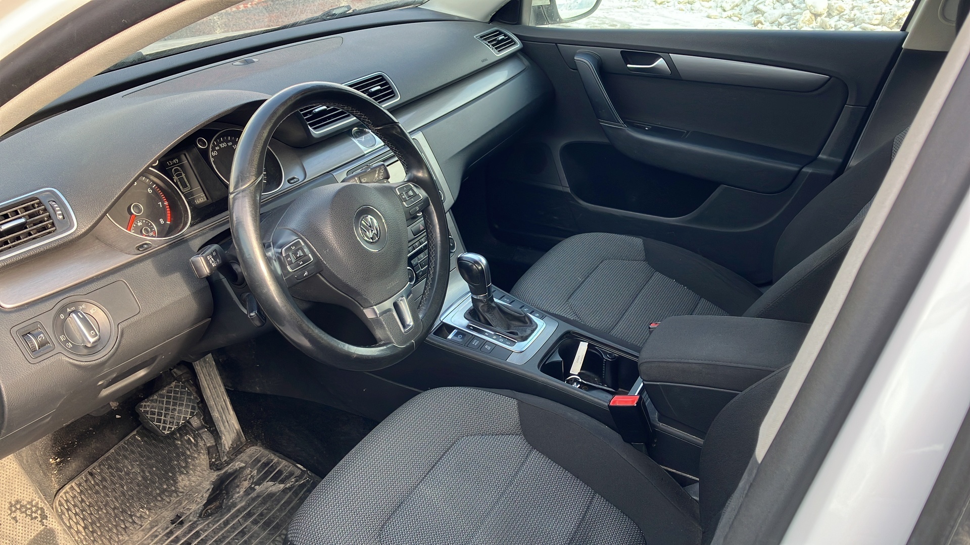 VOLKSWAGEN Passat 2011