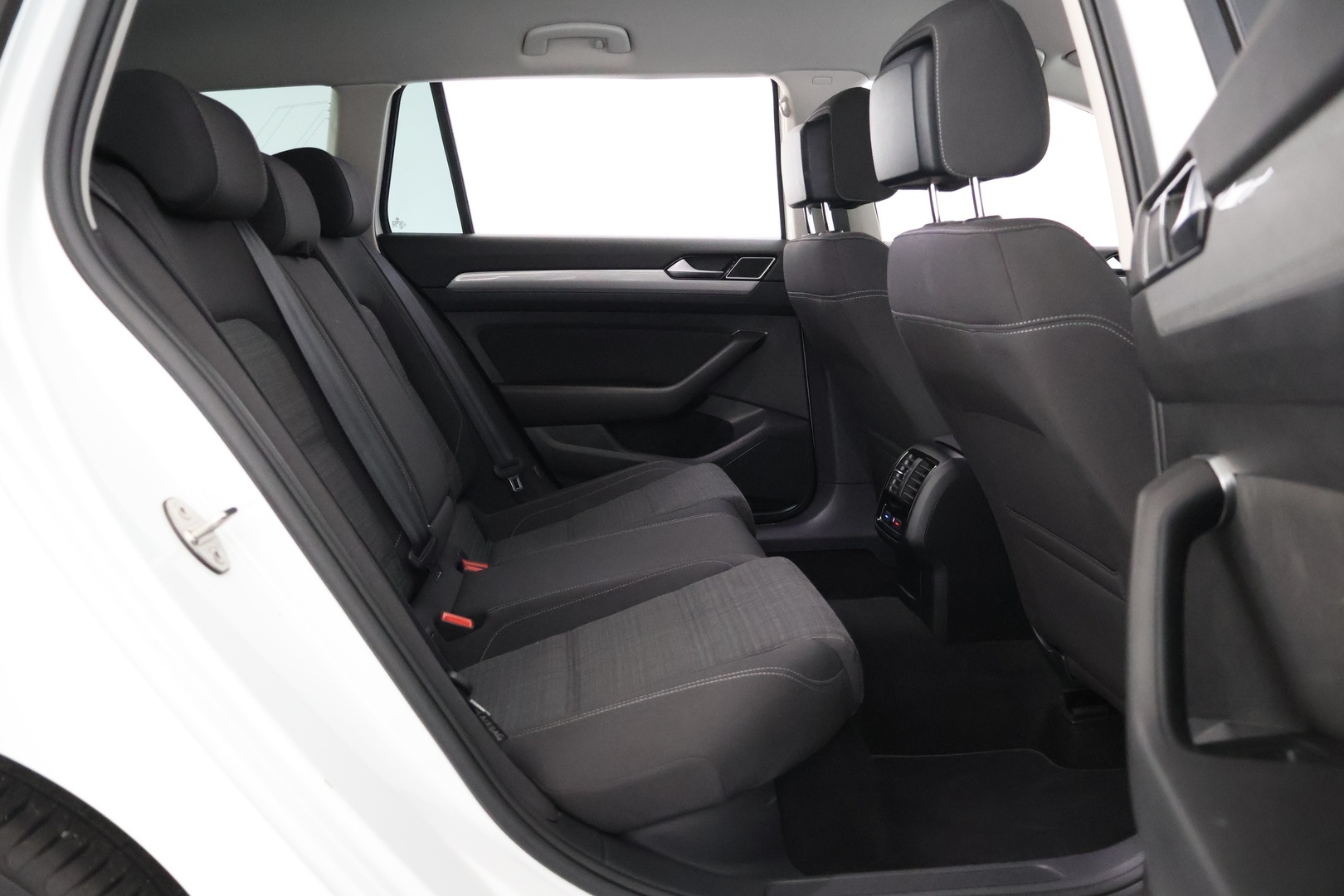 VOLKSWAGEN Passat 2021