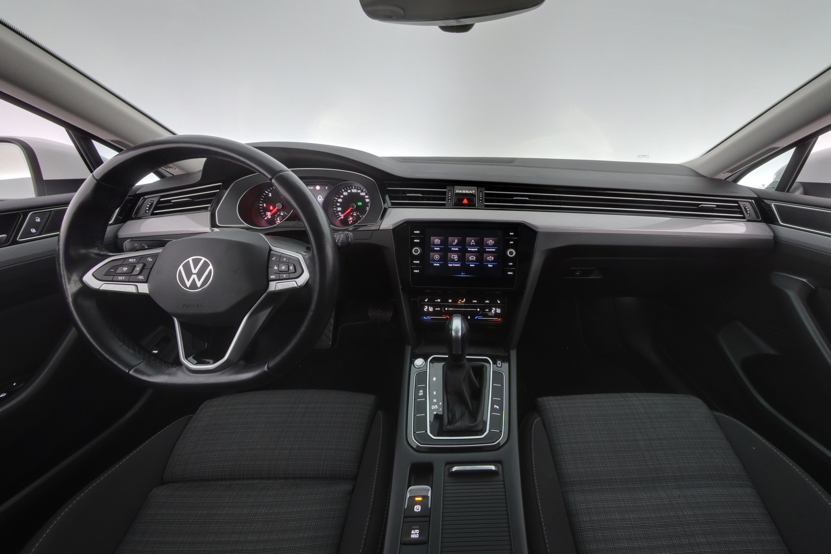 VOLKSWAGEN Passat 2021