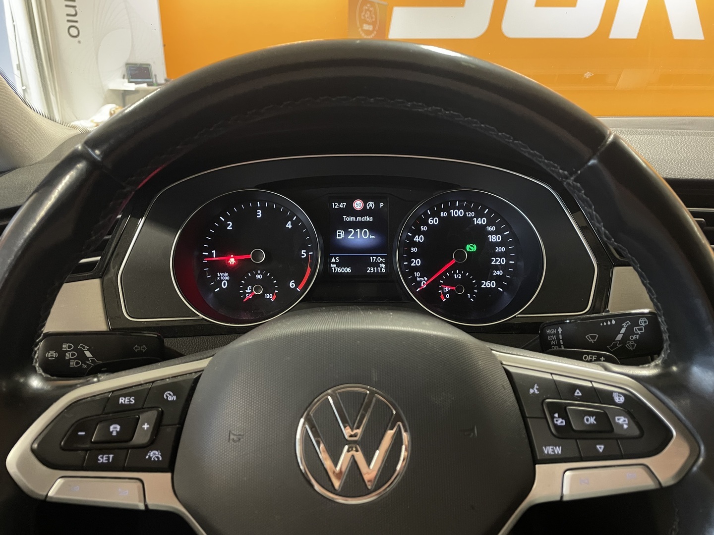 VOLKSWAGEN Passat 2021