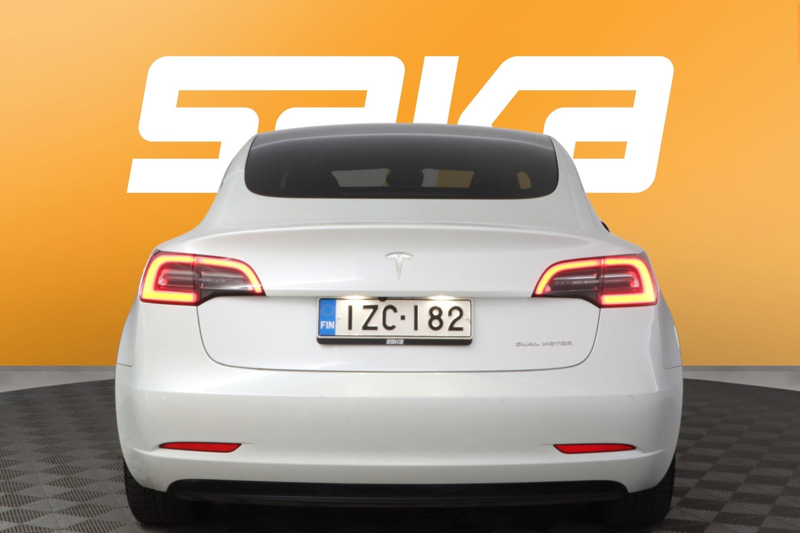 TESLA Model 3 2019