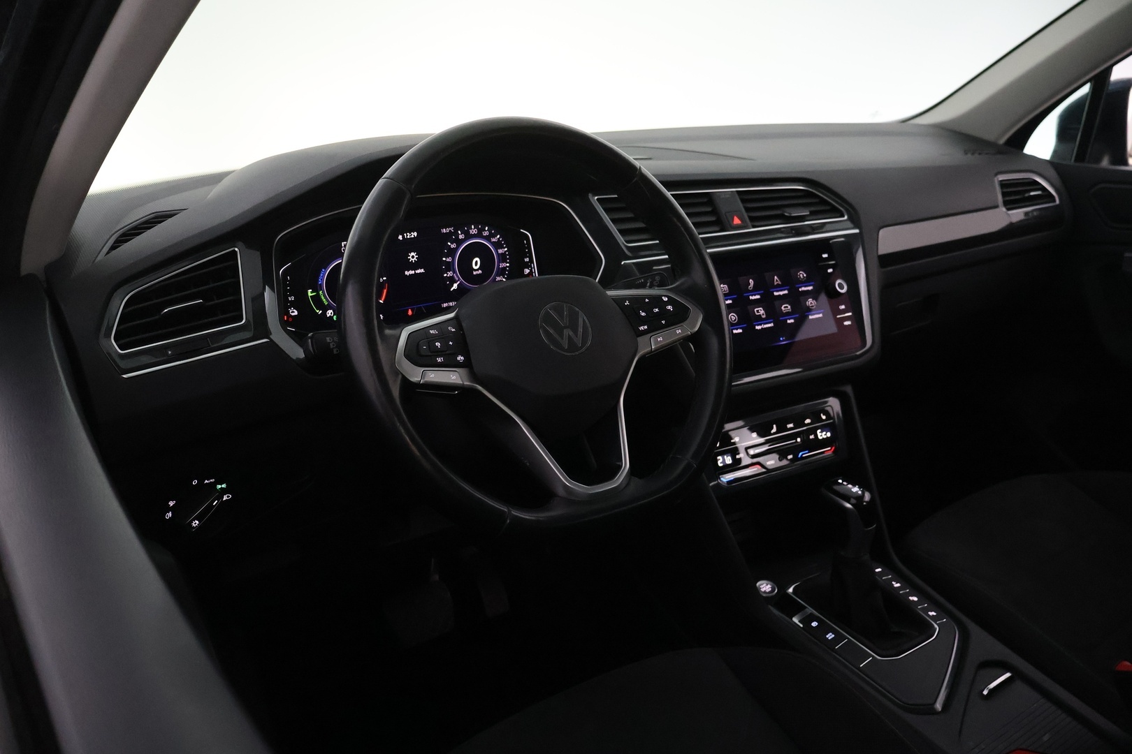 VOLKSWAGEN Tiguan 2021