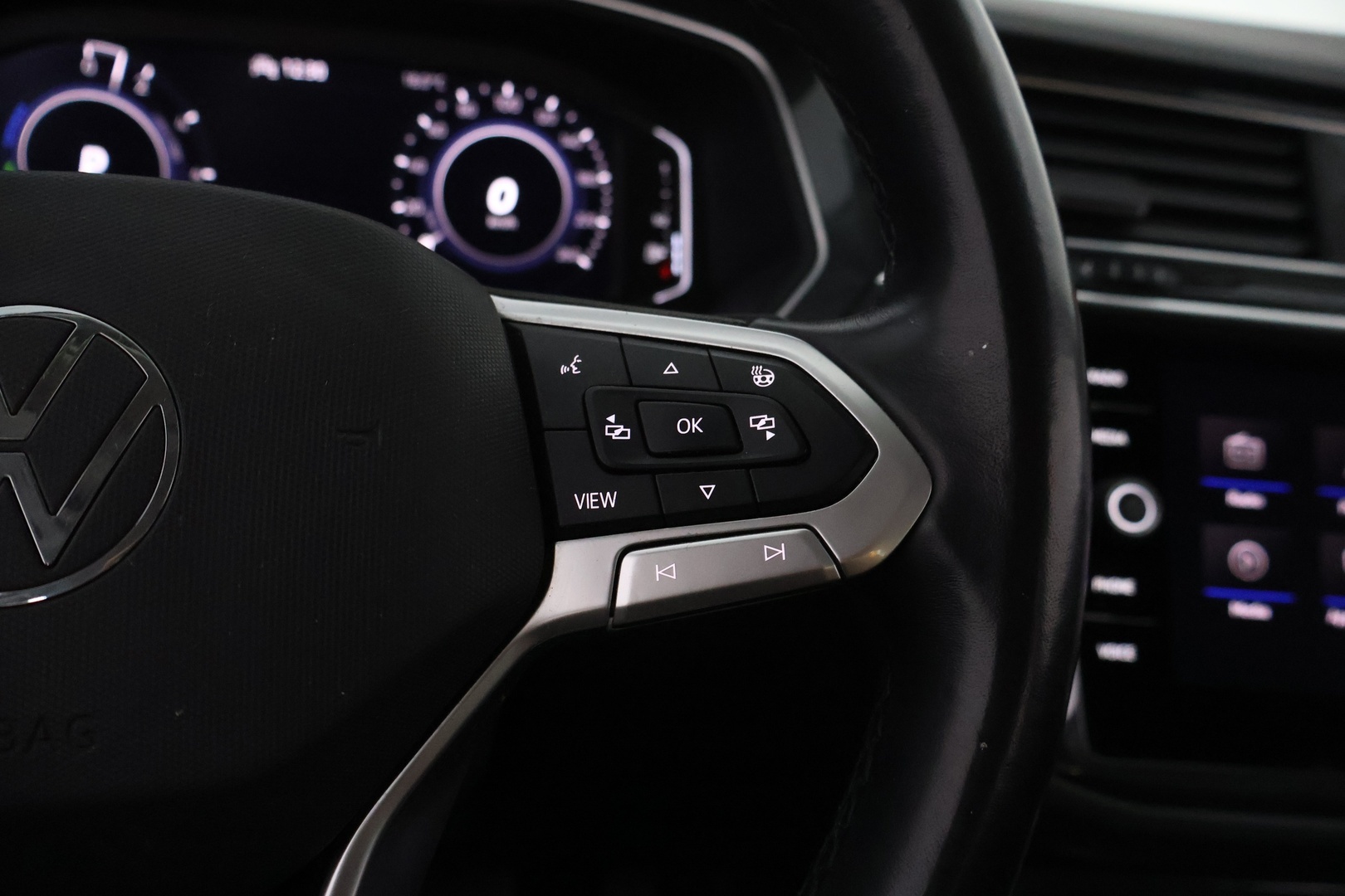 VOLKSWAGEN Tiguan 2021