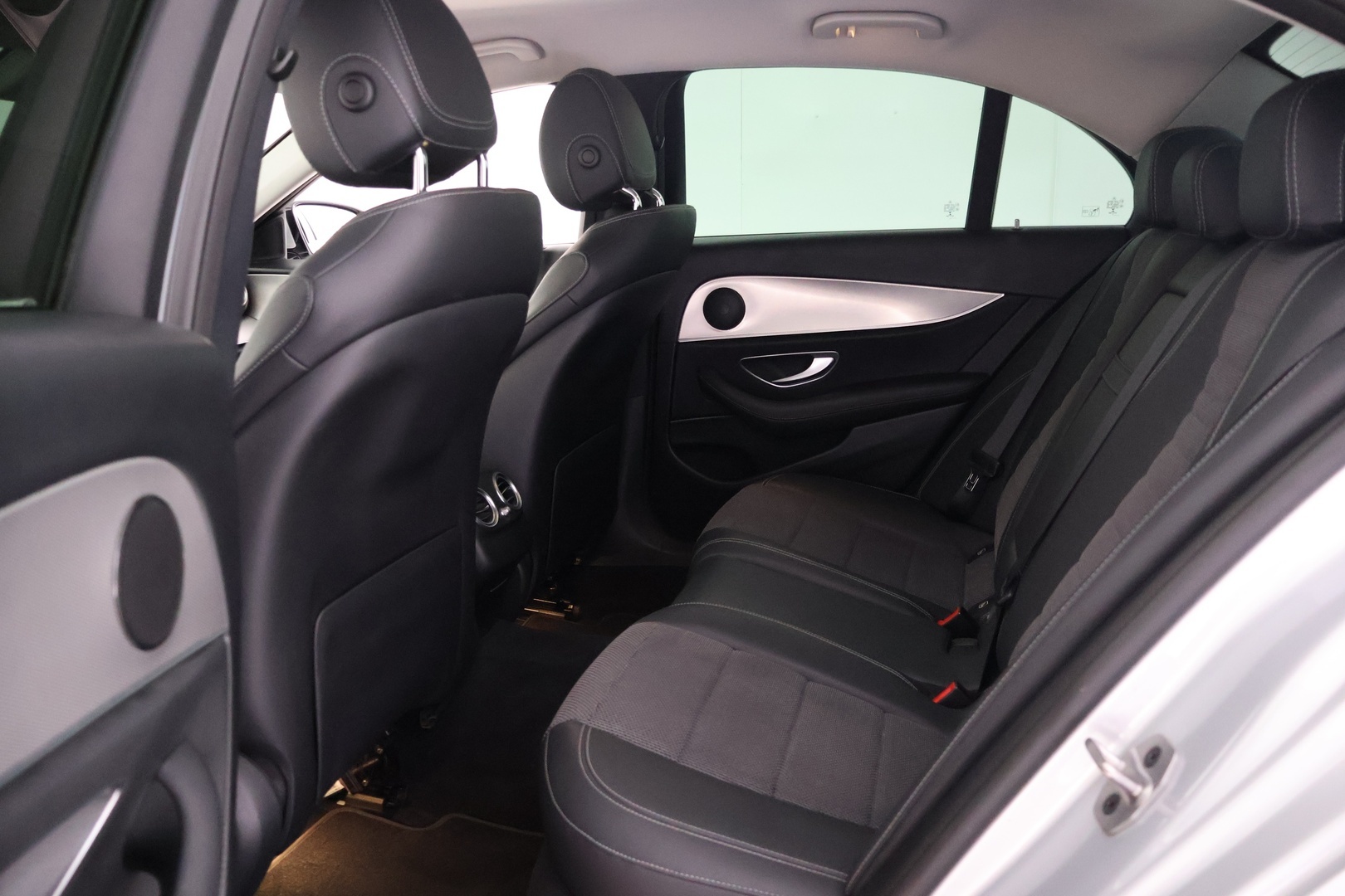 MERCEDES-BENZ E 2019