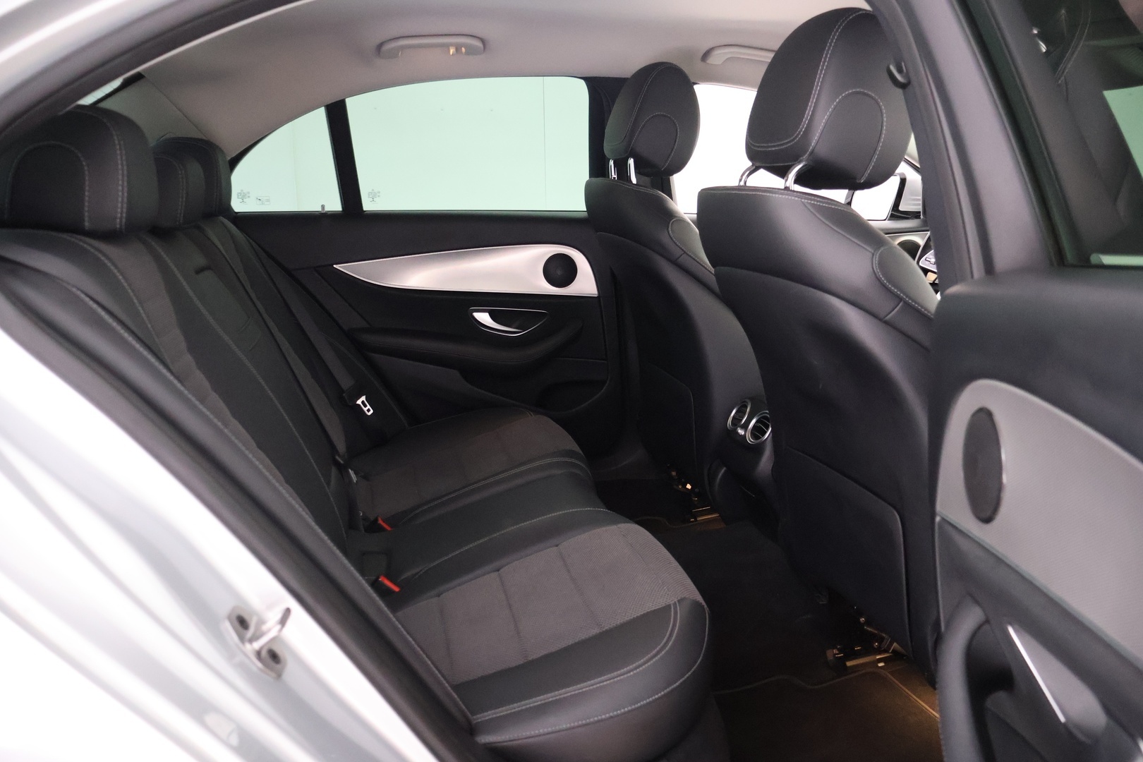 MERCEDES-BENZ E 2019